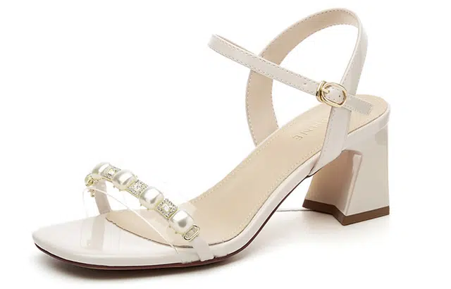 DAPHNE PU
