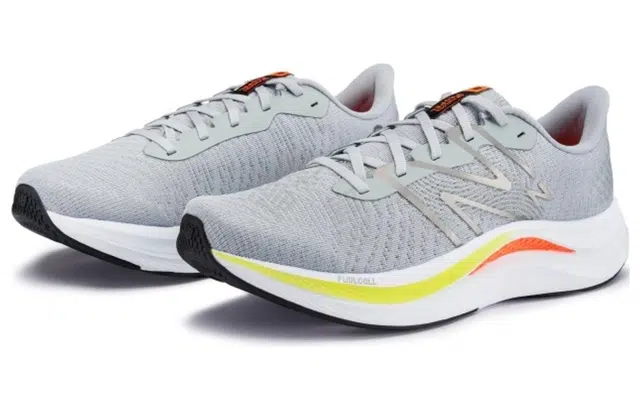 New Balance NB FuelCell Propel v4