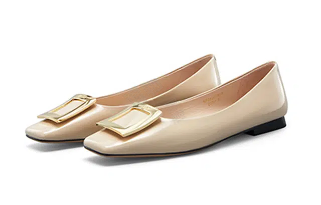 NINE WEST