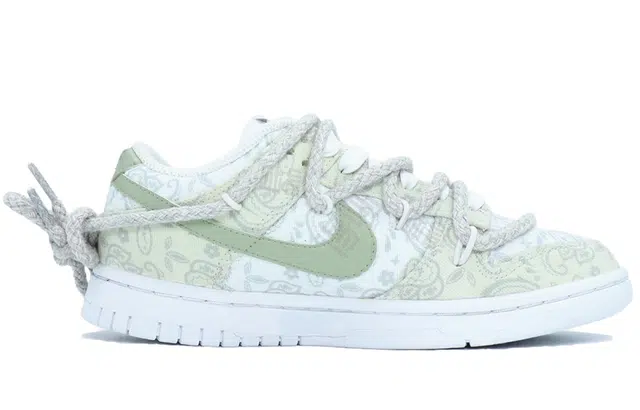 Nike Dunk Low ESS