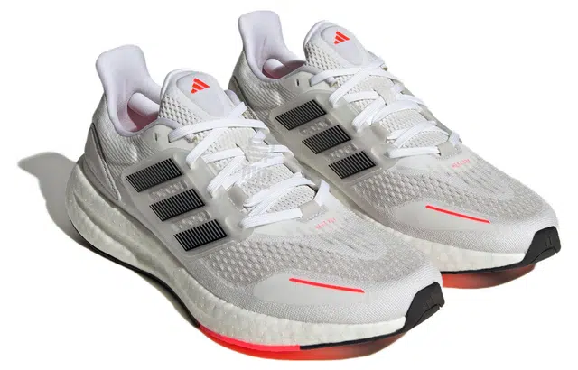 adidas Pureboost 22