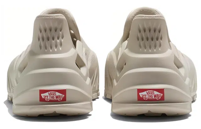 Vans Amzn Pacu