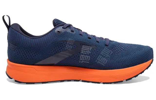 Brooks Revel 5