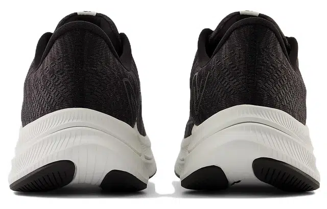 New Balance NB FuelCell Propel v4