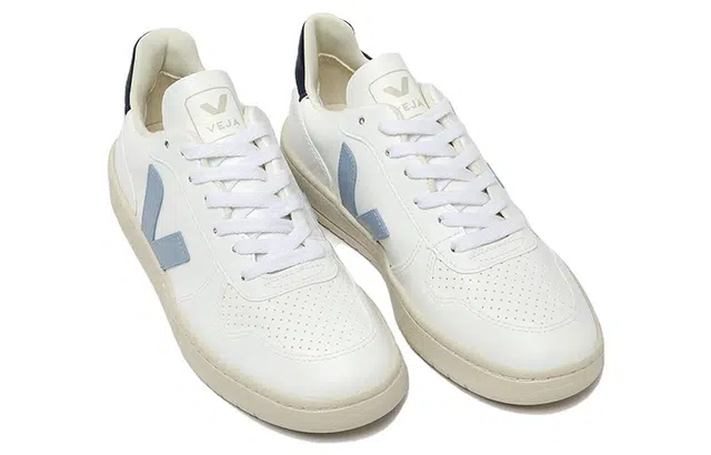 VEJA V-10 PU
