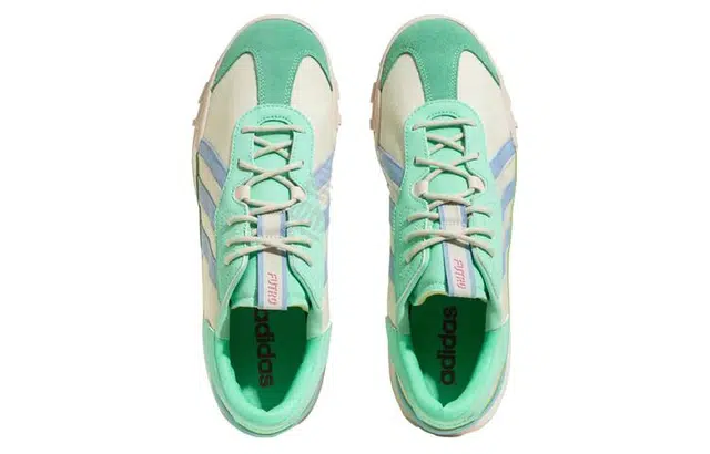 adidas neo Futro Mixr
