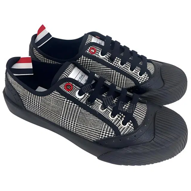THOM BROWNE