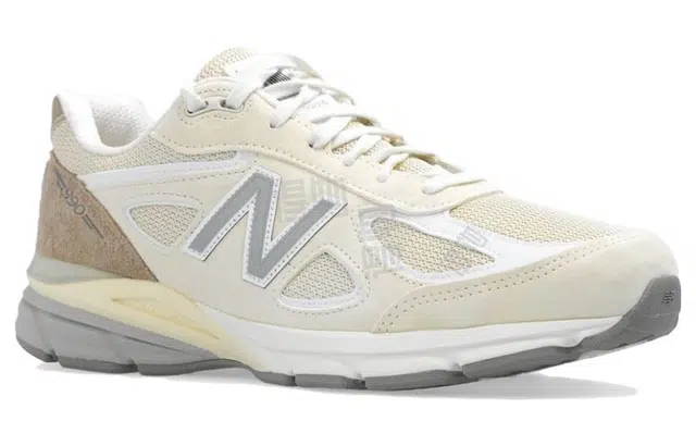 New Balance NB 990 V4