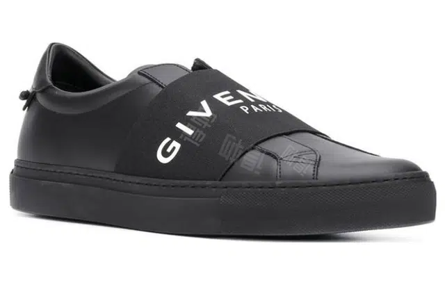 GIVENCHY