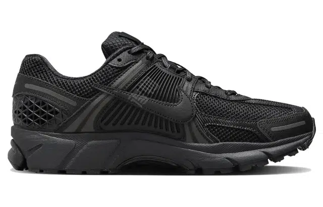 Nike Air Zoom Vomero 5