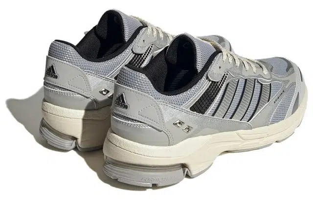 adidas Spiritain 2000