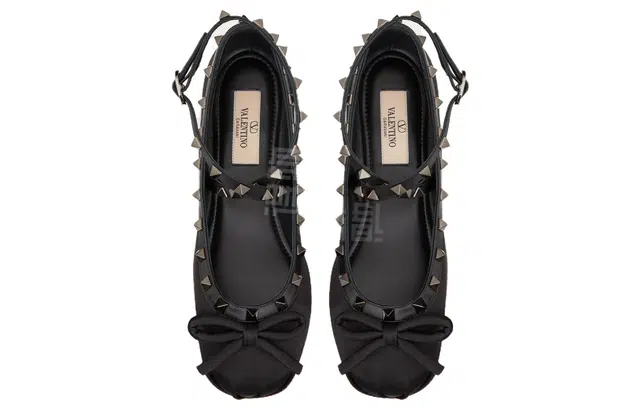 Valentino Rockstud