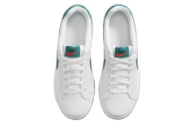 Nike Court Royale