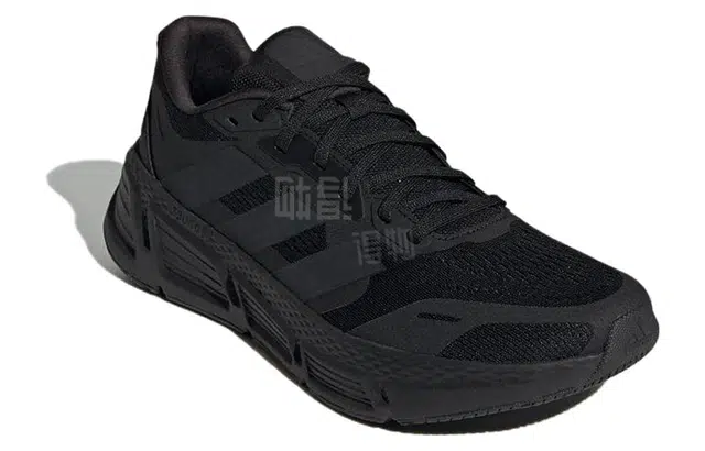 adidas Questar 2M