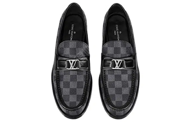 LOUIS VUITTON Major