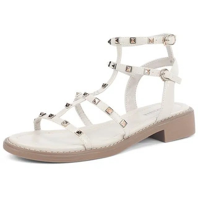 DAPHNE PU