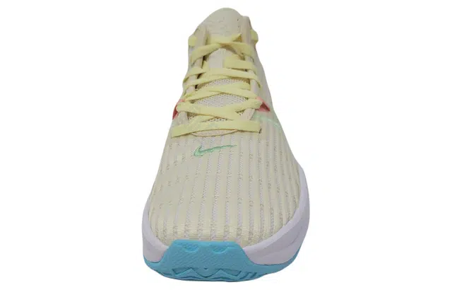Nike Witness 6