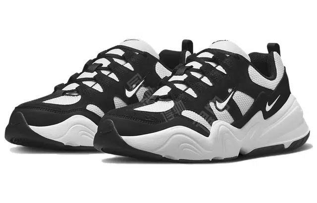 Nike Tech Hera
