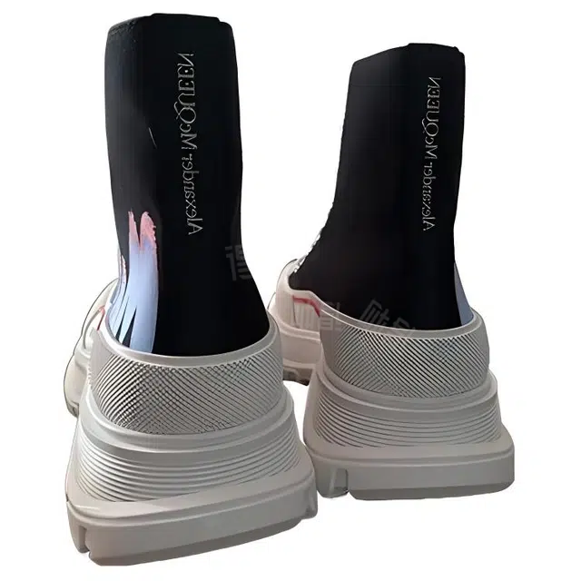 Alexander McQueen Tread Slick
