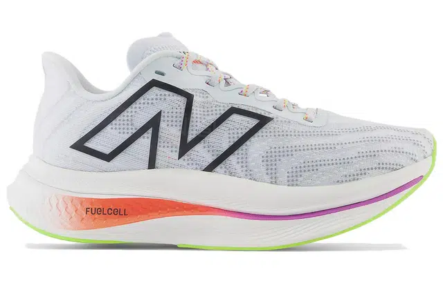 New Balance NB FuelCell SuperComp Trainer v2