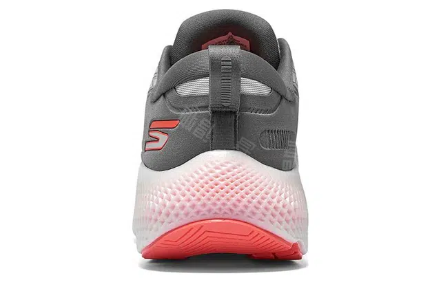Skechers Go Run Max Road 6