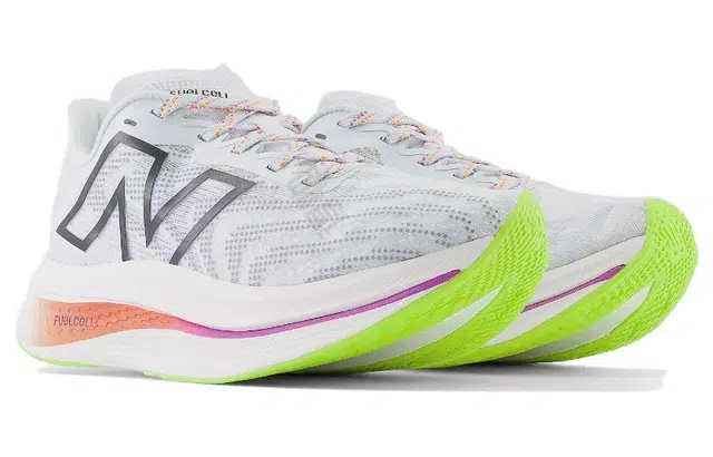 New Balance NB FuelCell SuperComp Trainer v2