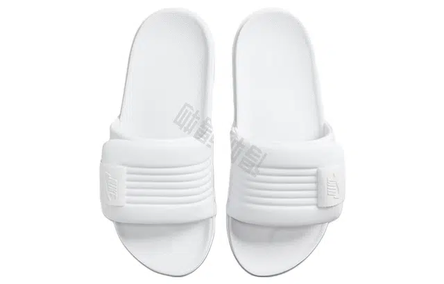 Nike Offcourt Adjust