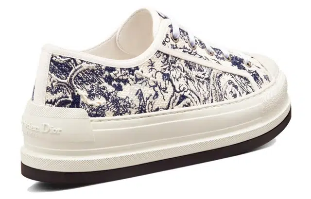 DIOR Walk'n'Dior