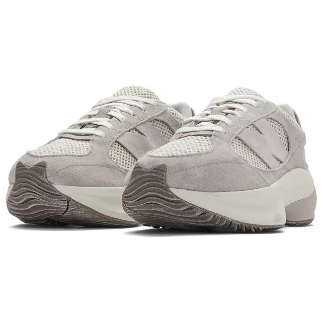 AURALEE x New Balance Warped Runner