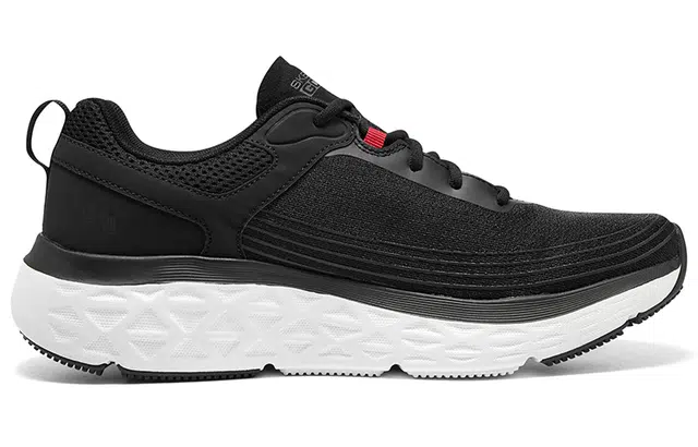 Skechers Max Cushioning