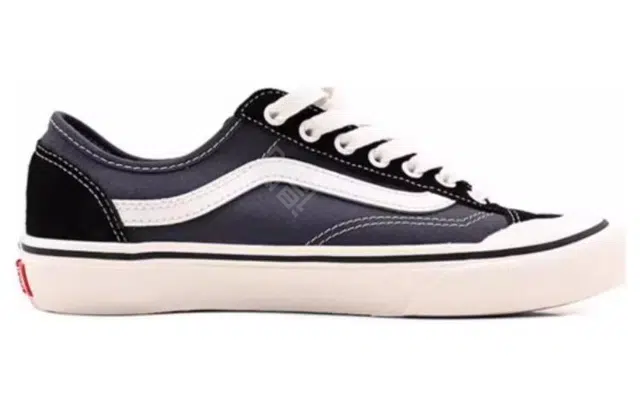Vans Style 136 Decon VR3 SF