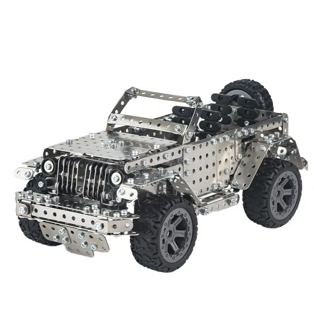 格薇拉 越野车汽车 手工组装 金属 拼装模型