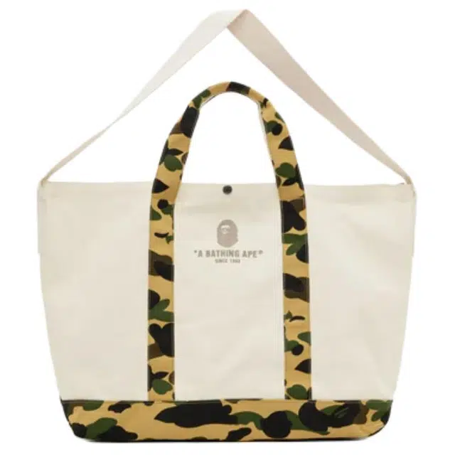 A BATHING APE Tote