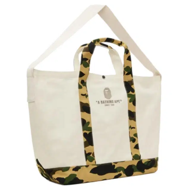 A BATHING APE Tote