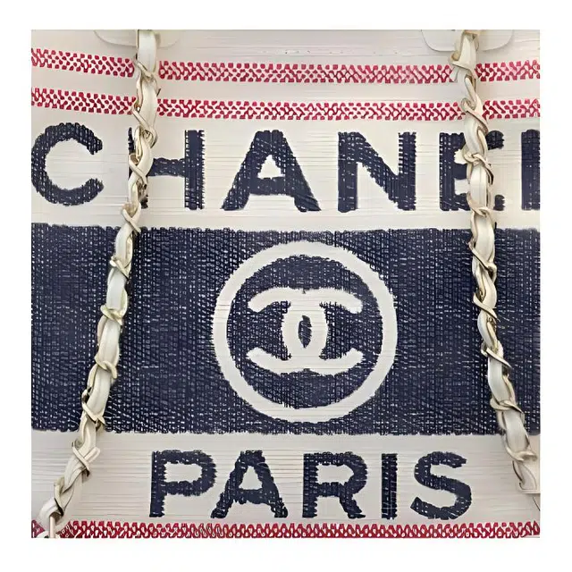 CHANEL 25C Tote