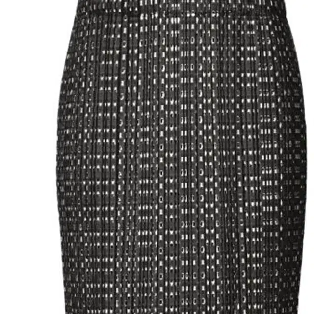 PLEATS PLEASE ISSEY MIYAKE