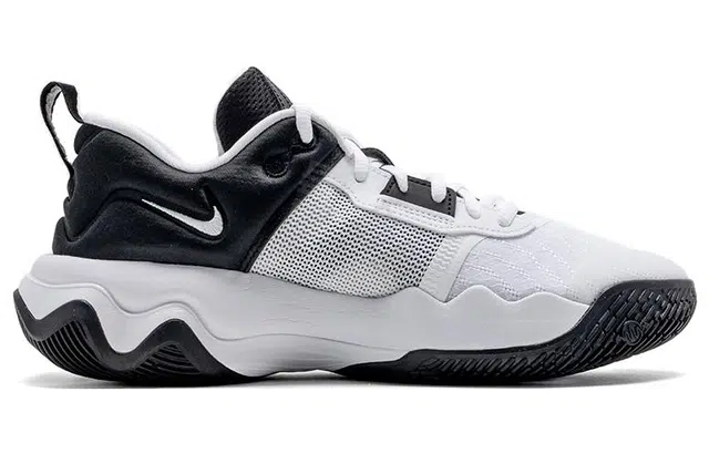 Nike Giannis Immortality 3