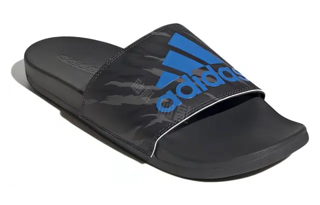 adidas Adilette