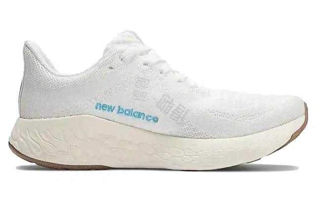 BLUE BOTTLE COFFEE x New Balance NB 1080 V12