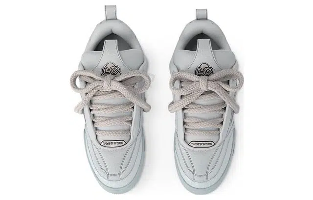 LOUIS VUITTON Skate