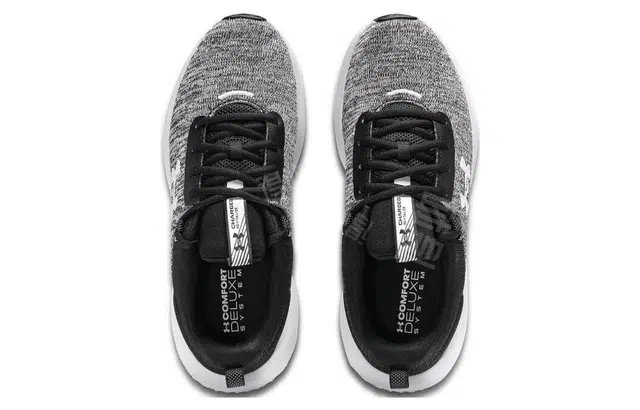 Under Armour Charged Revitalize