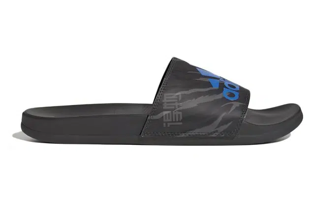 adidas Adilette
