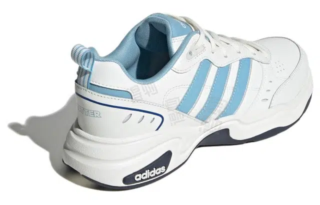 adidas neo Strutter