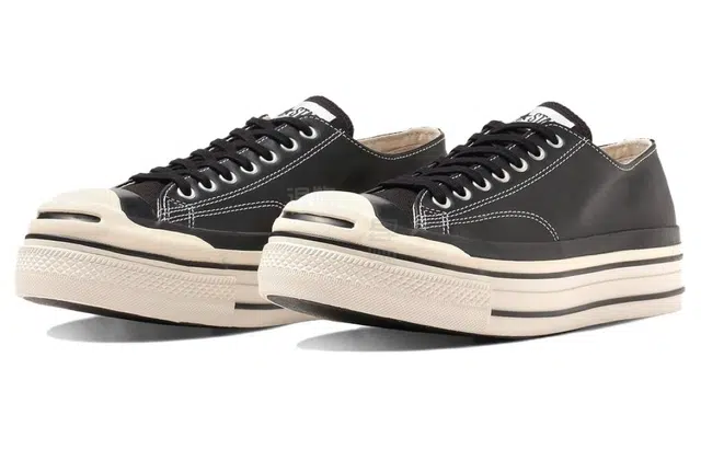 doublet x Converse