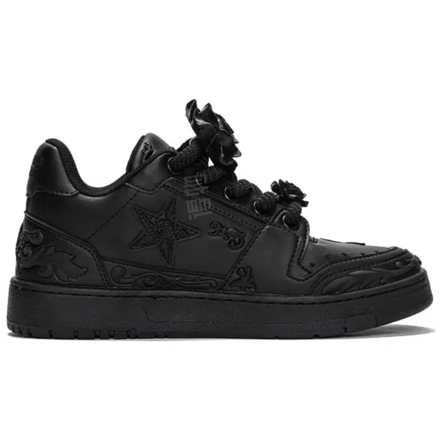 Love me later x KAALIXTO Embossed rose