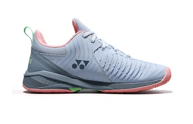 YONEX