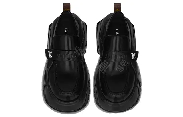 LOUIS VUITTON Archlight 2.0