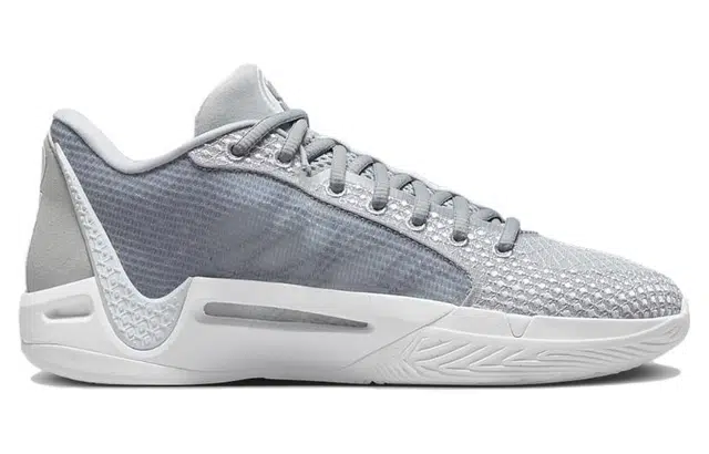 Nike Sabrina 1
