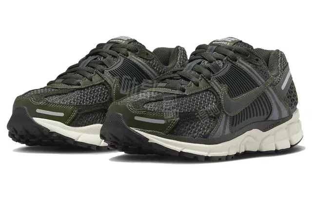 Dolce&Gabbana sneakers with silver reflective details