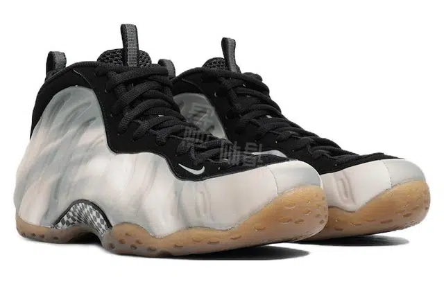 Nike Foamposite One "Dream A World"